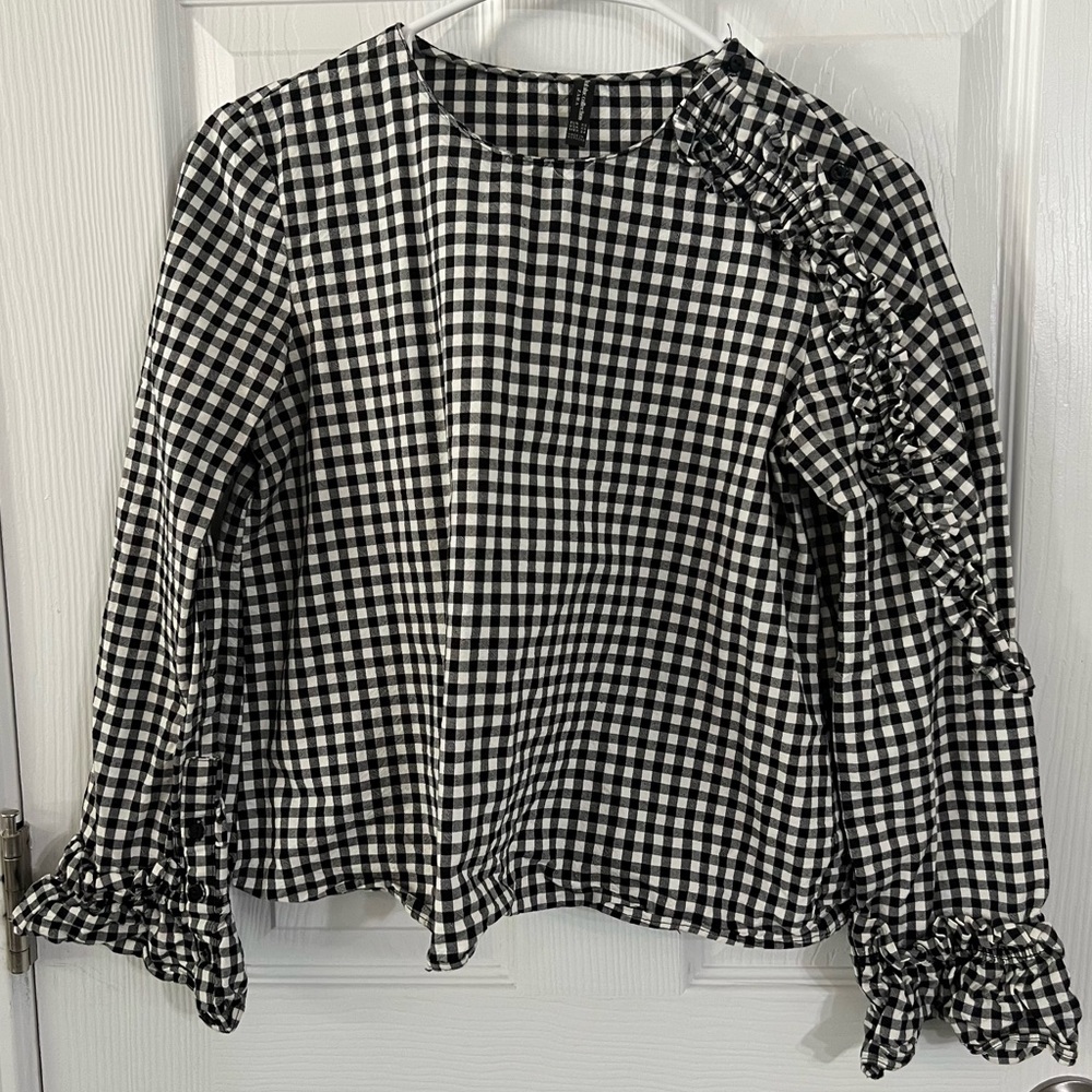 Zara plaid too long sleeve ruffle shoulder button sleeve size xs